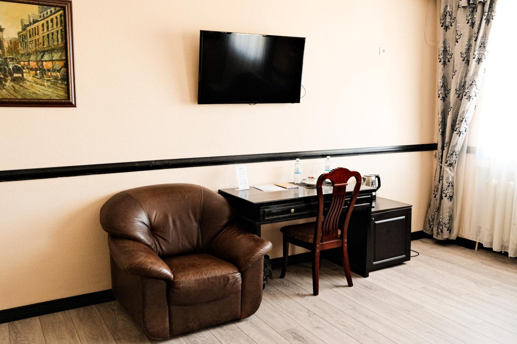 Belon Life Hotel Astana Exterior foto