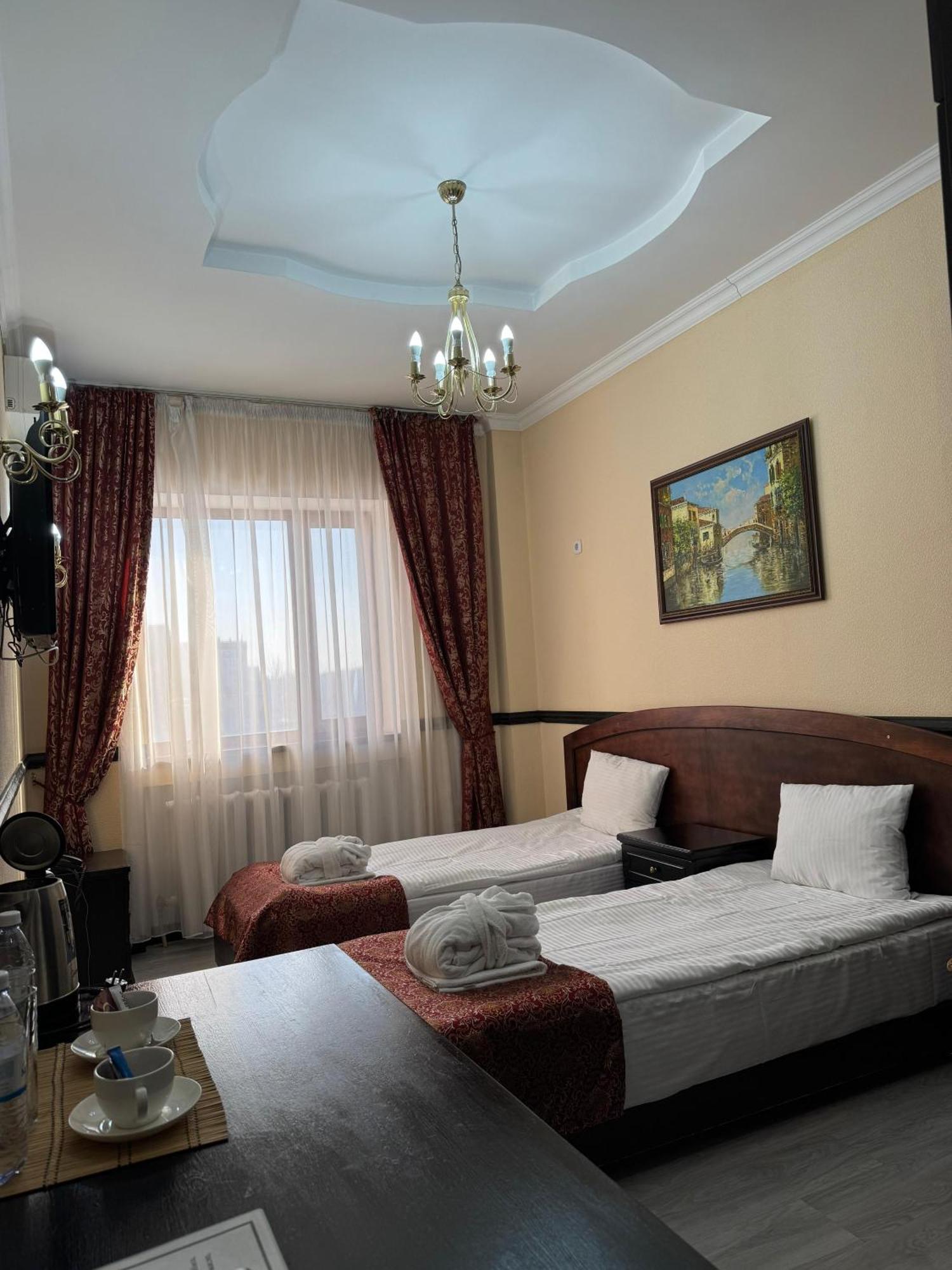 Belon Life Hotel Astana Exterior foto