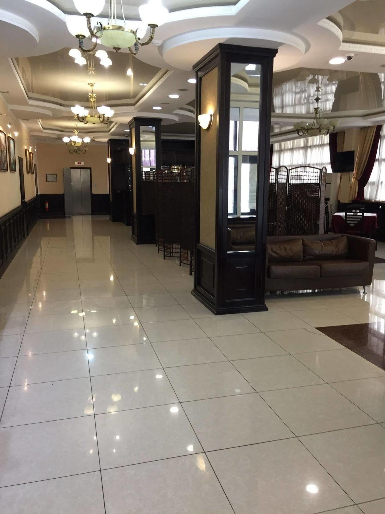 Belon Life Hotel Astana Exterior foto