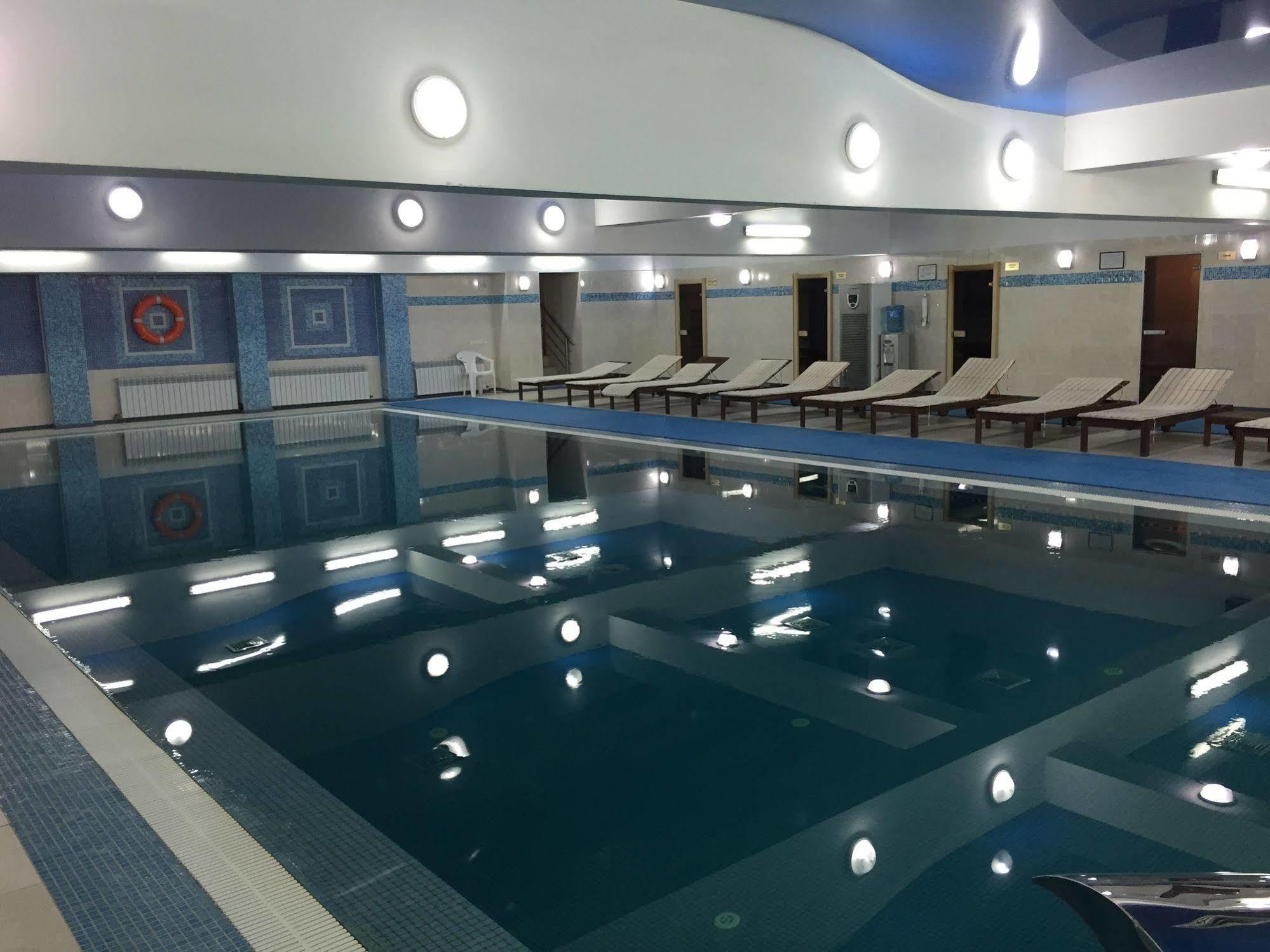 Belon Life Hotel Astana Exterior foto